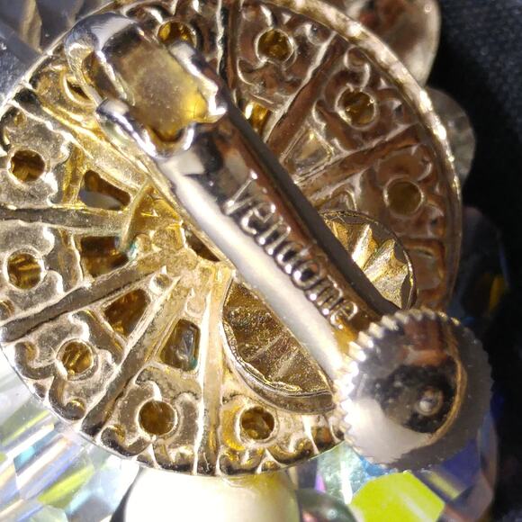 Vendome Floral Bead Crystal Clip Earrings, Faux Pearls, Vitrail Crystal, 1960s - Picture 10 of 10